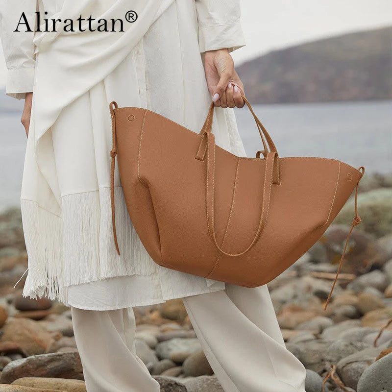2025 New Womens Tote Bag Casual Fashion Large Capacity Leather Shoulder Bag