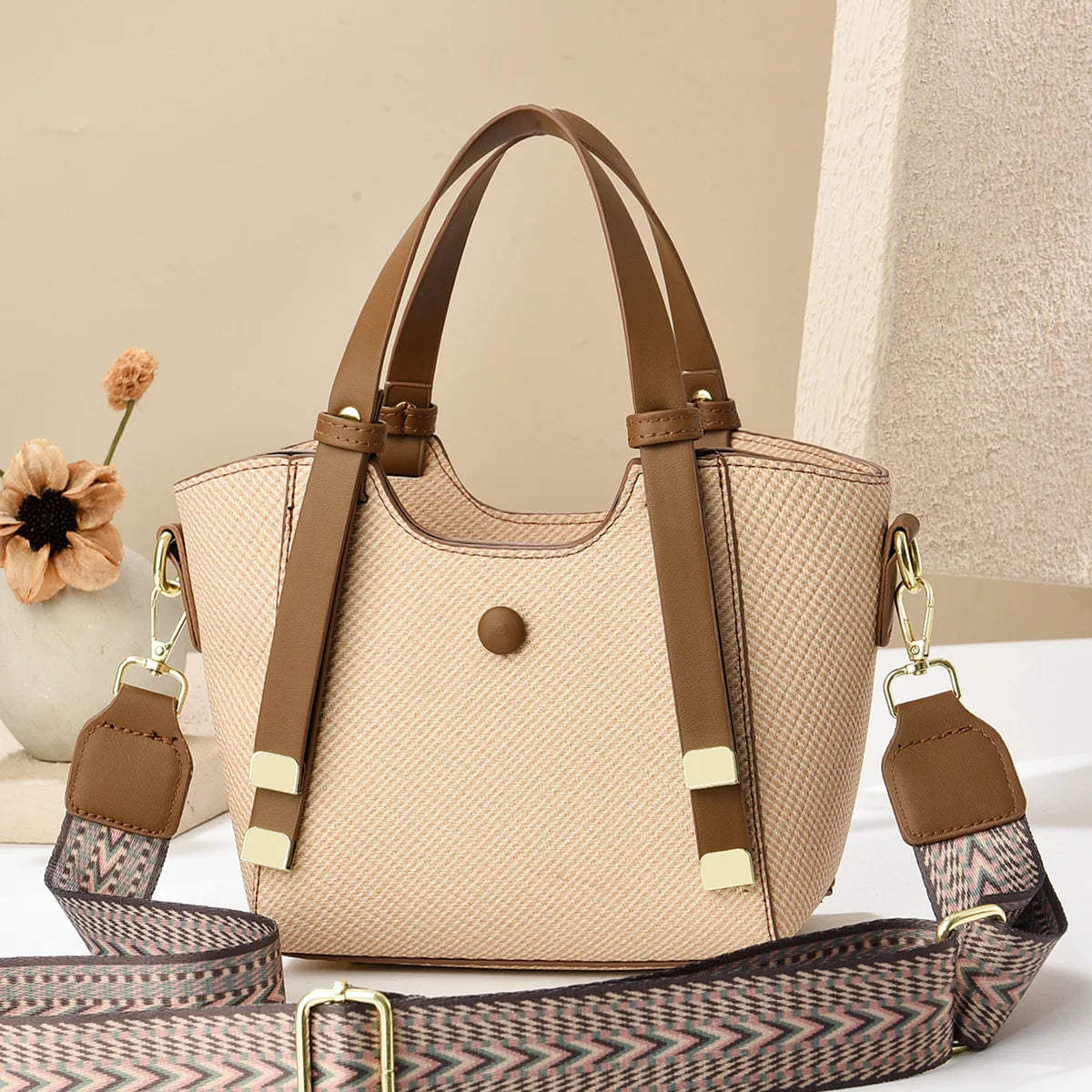 Female luxury designer shoulder bags