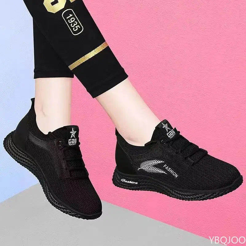 2025 Breathable Shoes Versatile