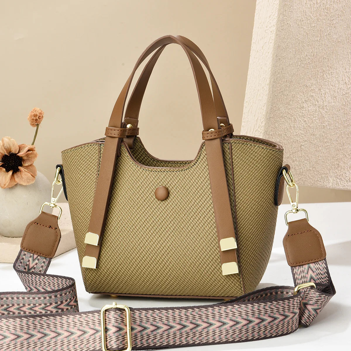 Female luxury designer shoulder bags
