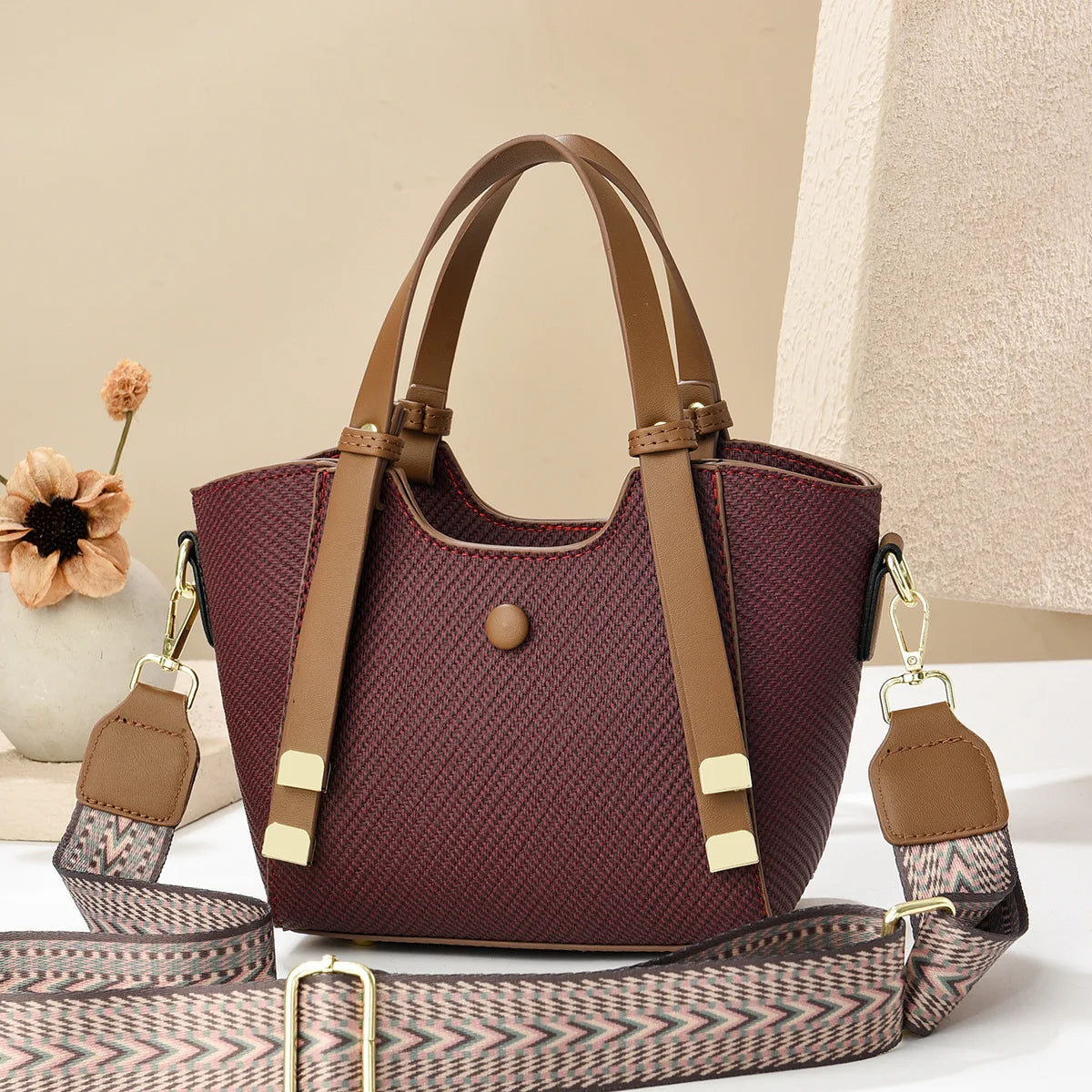 Female luxury designer shoulder bags