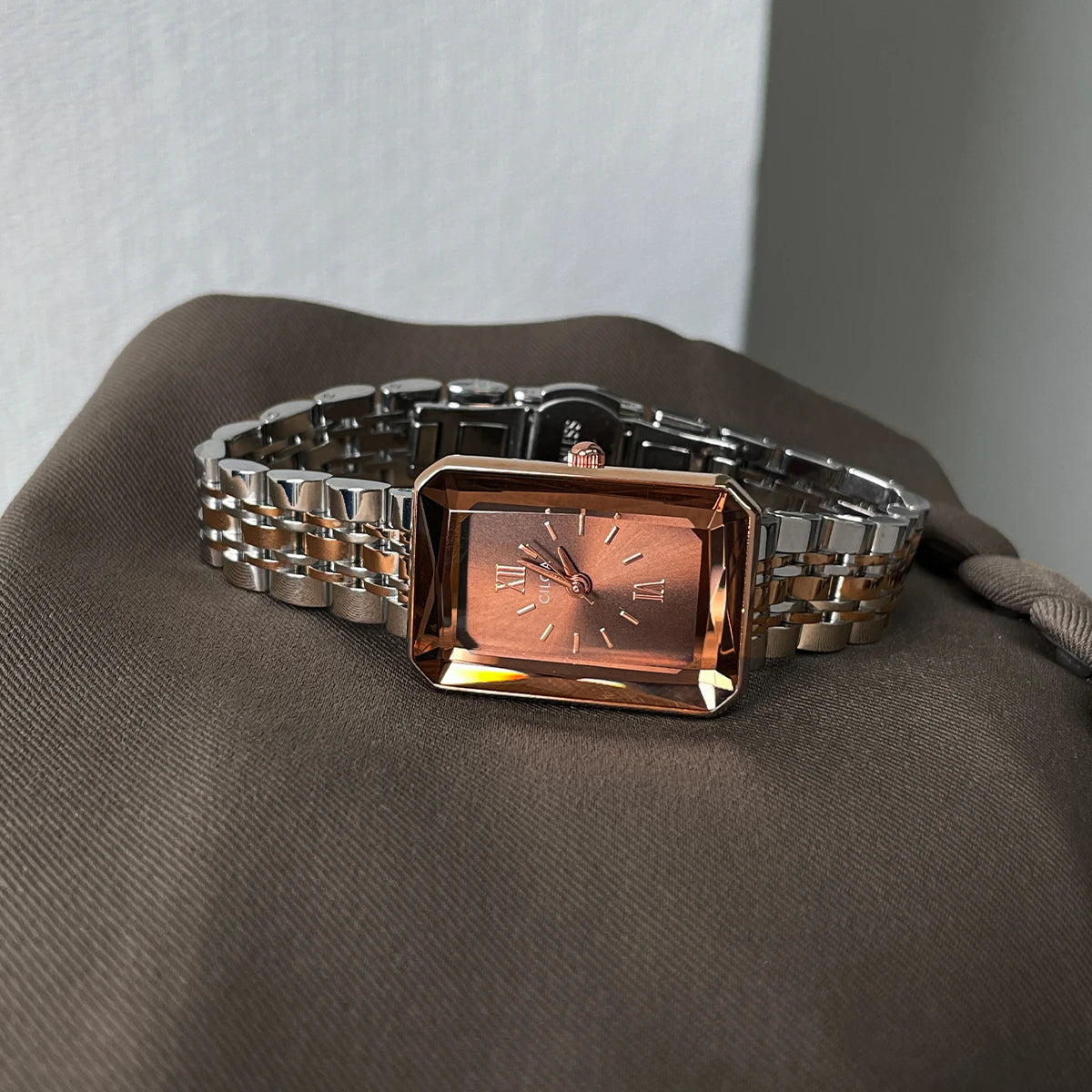 Women's retro watch luxury